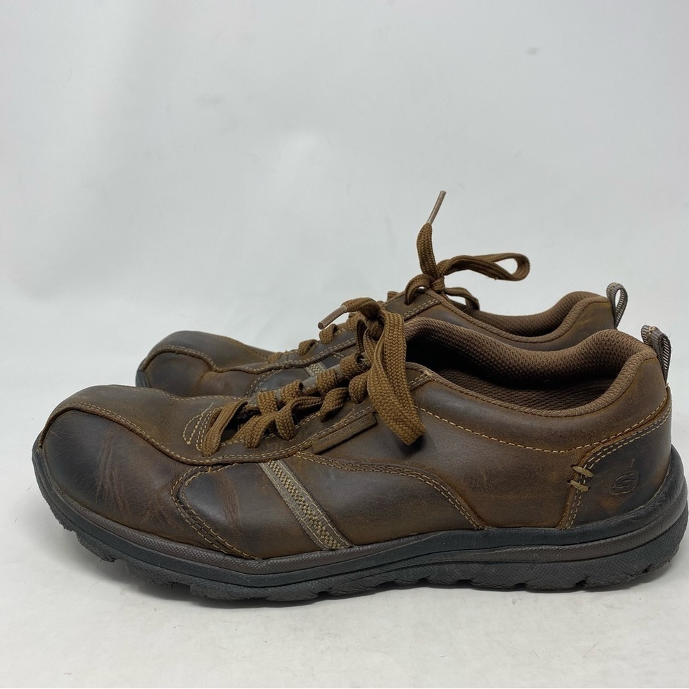 Skechers Men’s Brown Leather Relaxed Fit Memory Foam Lace Up Sneakers Size 8.5